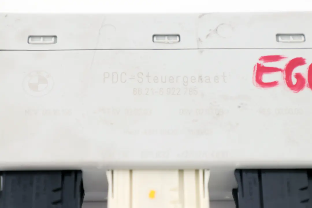 PDC Parking Control Module Unit ECU to BMW 5 6 7 E60 E61 E63 E64 E65 with Part number 9145158 BMW 5 6 7 E60 E61 E63 E64 E65 PDC Parking Control Module Unit ECU - SKU 6922785 - Part number 9145158