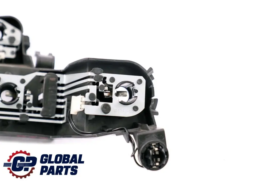 BMW E60 Rückleuchte Lampenträger Links Halter Für Blinker Weiss 692330 - SKU 6923305 - Teilenummer 6923305
