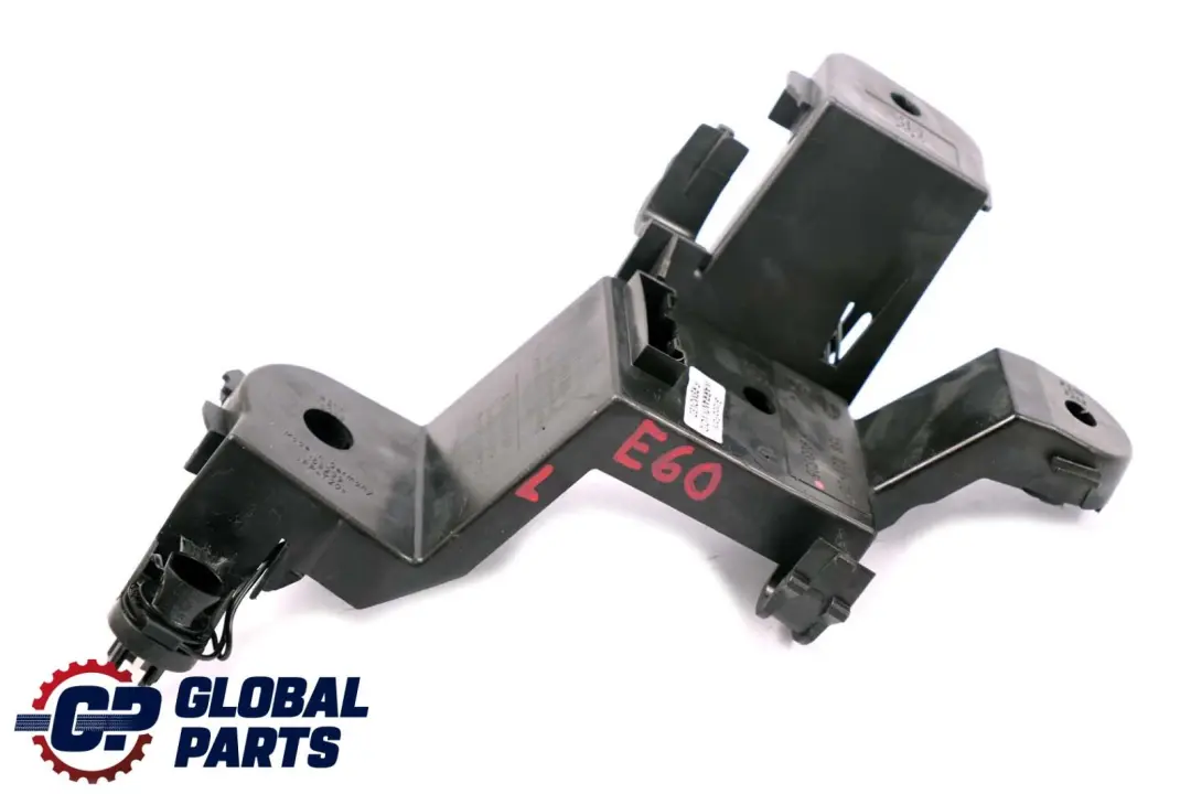 Feu Responsables Lampe Gauche Support Pour Clignotant Blanc pour BMW E60 à propos du numéro de pièce 6923305 BMW E60 Feu Responsables Lampe Gauche Support Pour Clignotant Blanc - SKU 6923305 - Numéro de pièce 6923305