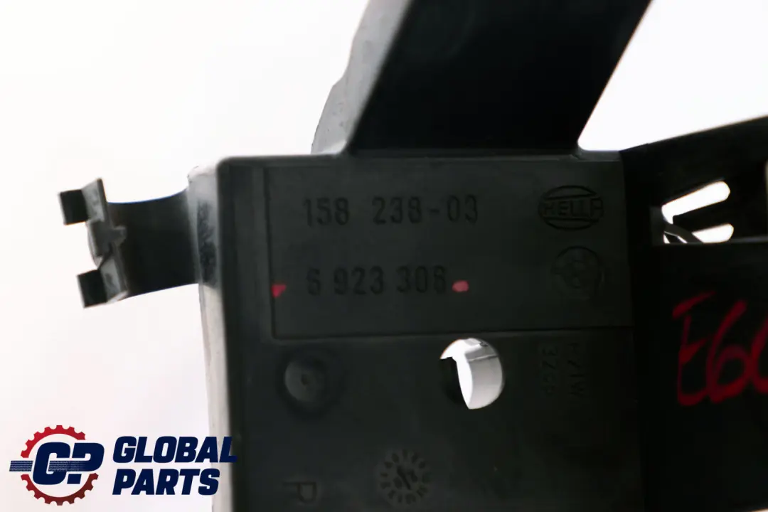 Light Bulb Carrier For White Turn Indicator Right O/S 7161306 to BMW E60 with Part number 6923306 BMW E60 Light Bulb Carrier For White Turn Indicator Right O/S 7161306 - SKU 6923306 - Part number 6923306