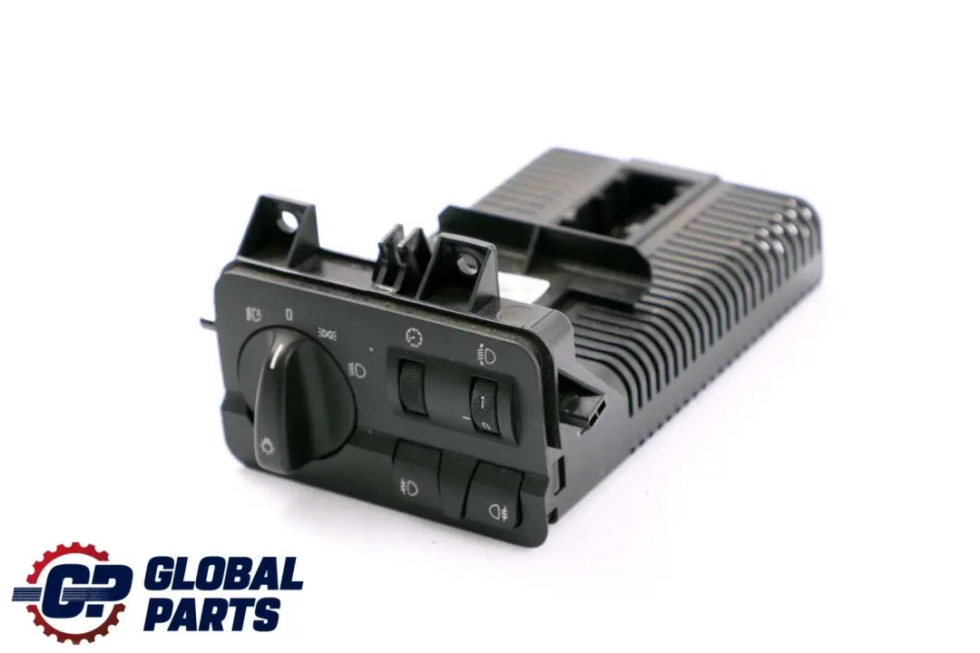 Schaltereinheit Licht Nebelscheinwerfer für BMW 3 er E46 mit Teilenummer 9133017 BMW 3 er E46 Schaltereinheit Licht Nebelscheinwerfer - SKU 6923481 - Teilenummer 9133017