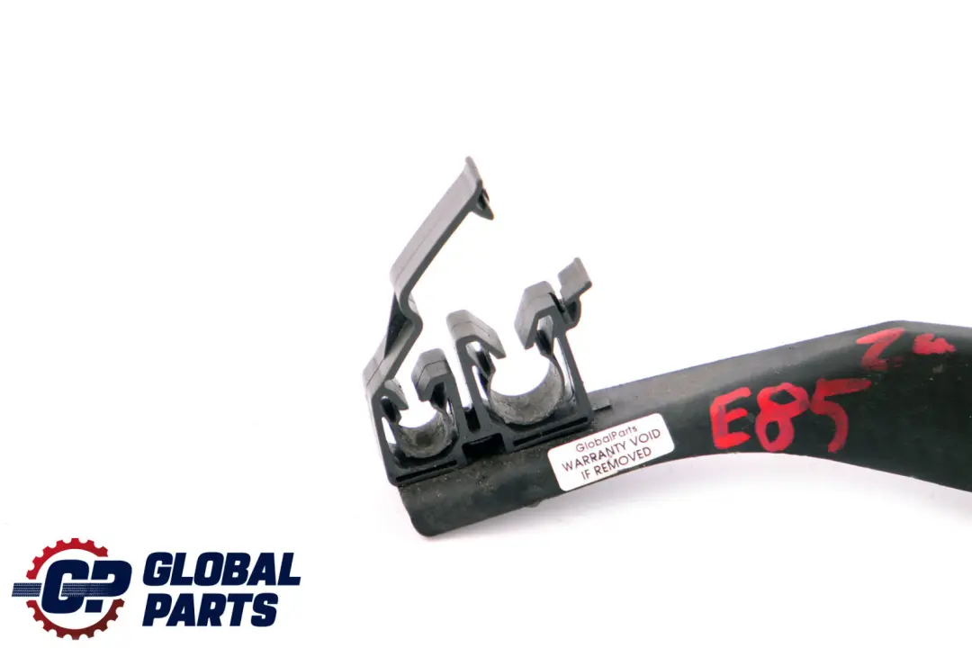 Holder Pipe Hose Compressor Coolant Line to BMW Z4 E46 E85 E86 with Part number 9147384 BMW Z4 E46 E85 E86 Holder Pipe Hose Compressor Coolant Line - SKU 6923515 - Part number 9147384