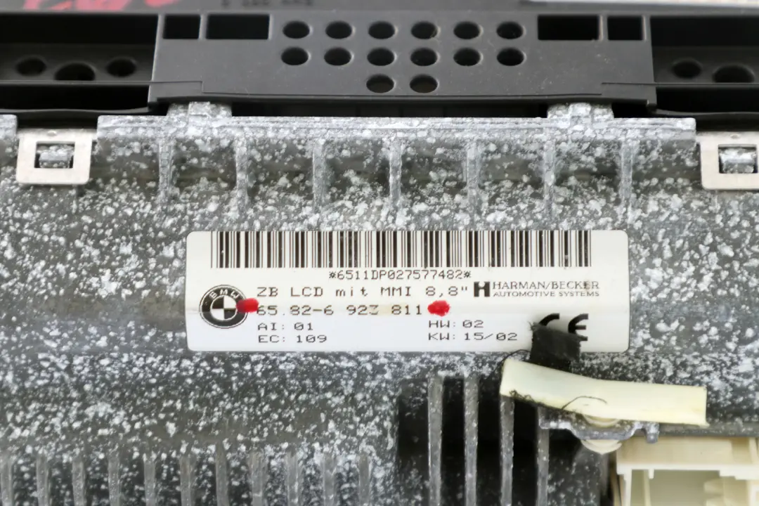 On-board Navigation Display Monitor Screen 8,8" to BMW 7 Series E65 E66 with Part number 6929507 BMW 7 Series E65 E66 On-board Navigation Display Monitor Screen 8,8" - SKU 6923811 - Part number 6929507