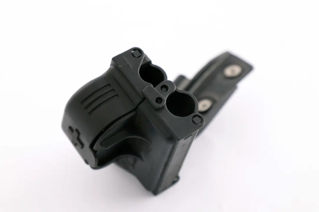 Terminal B Point Engine Compartment BMW 5 6 Series E60 E60N E61 E61N E63 - SKU 6923945-1 - Part number 6923945