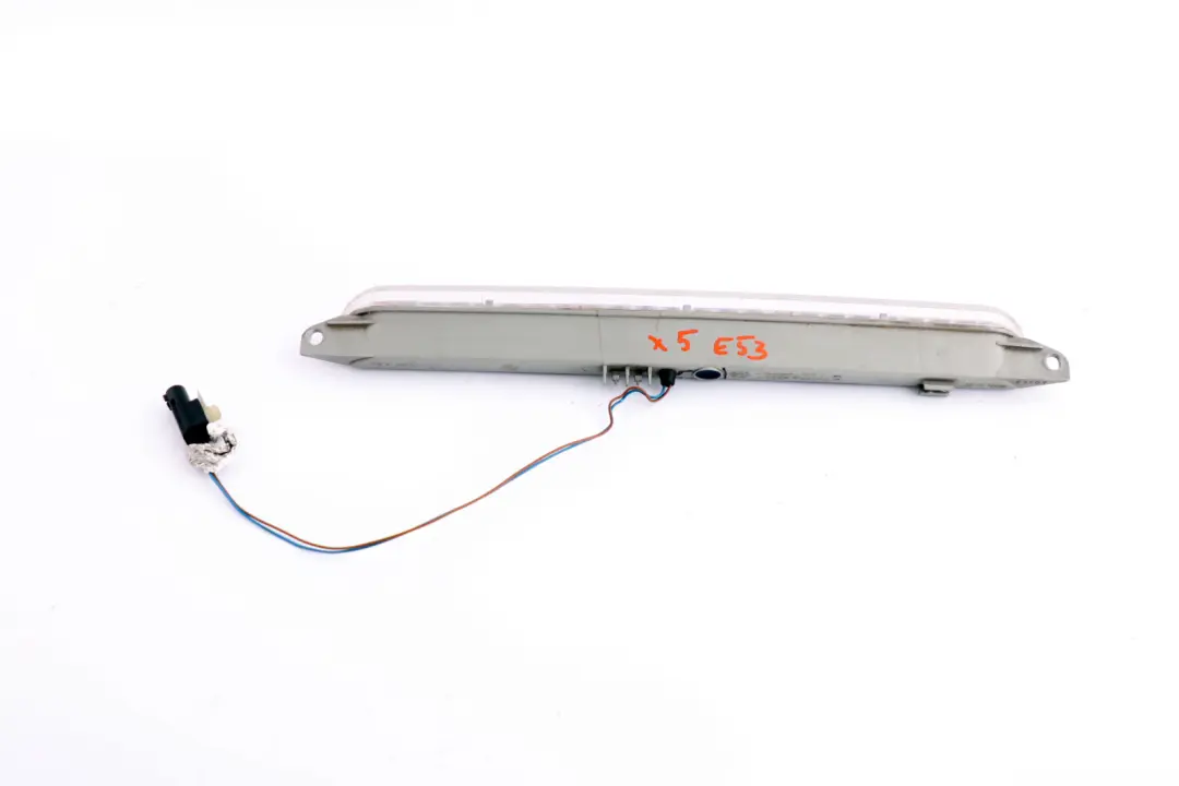 Troisième feu de stop arrière Feu de freinage Blanc pour BMW X5 Series E53 à propos du numéro de pièce 6923970 BMW X5 Series E53 Troisième feu de stop arrière Feu de freinage Blanc - SKU 6923970 - Numéro de pièce 6923970