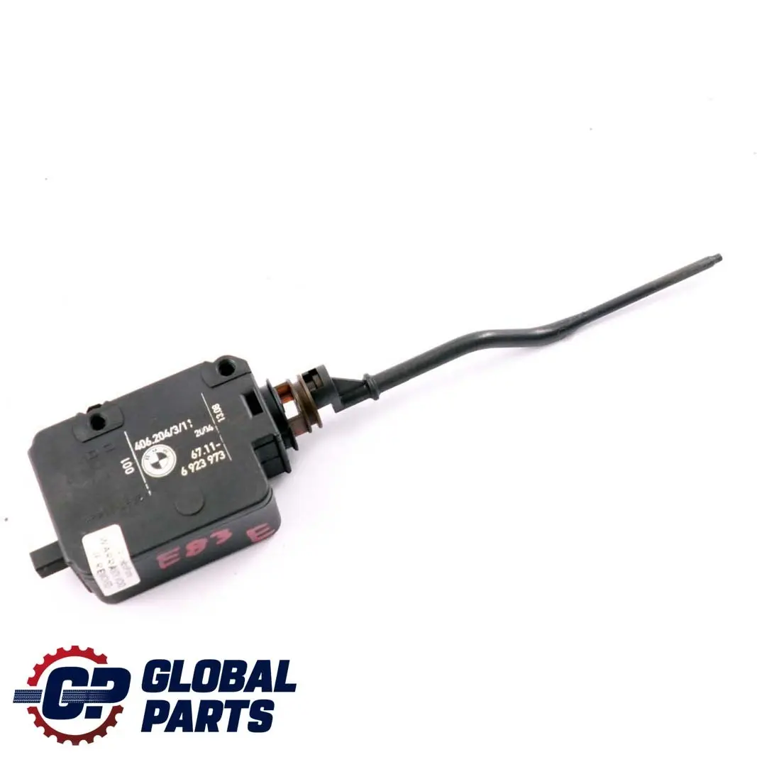 Actuador De bloqueo De La tapa del deposito De combustible para BMW E46 con número de pieza 6923973 BMW E46 Actuador De bloqueo De La tapa del deposito De combustible - SKU 6923973 - Número de pieza 6923973