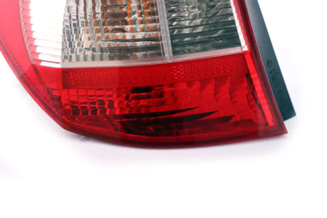 Feu Arriere Lampe Arriere Gauche Precedent 6321 BMW E87 - SKU 6924501 - Numéro de pièce 6924501