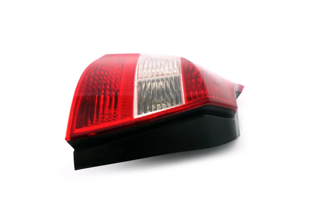 Feu Arriere Lampe Arriere Gauche Precedent 6321 BMW E87 - SKU 6924501 - Numéro de pièce 6924501