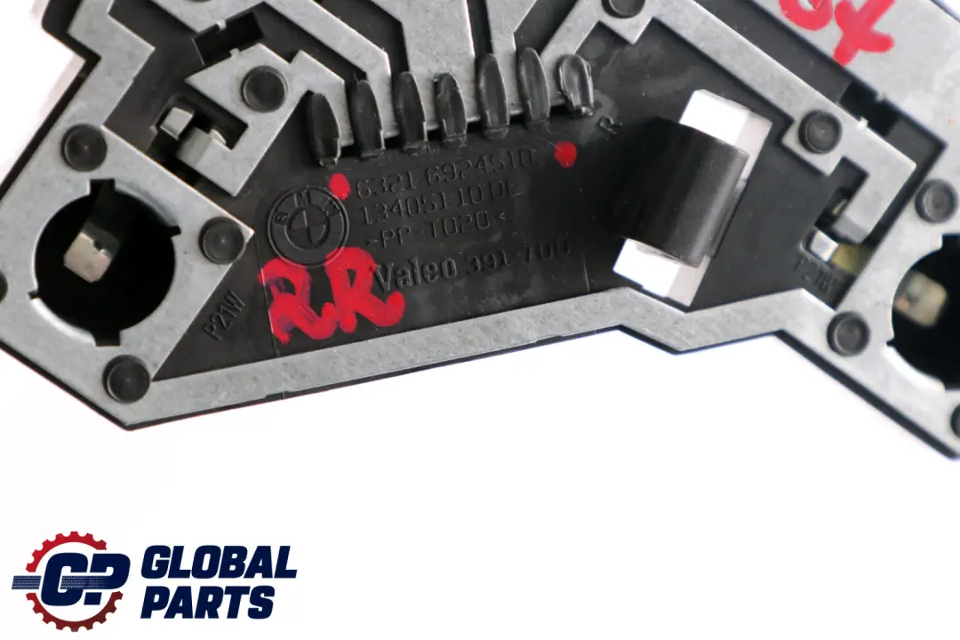 Portalámparas Trasero Luz De Lámpara Derecha Exterior 6249510 para BMW E87 con número de pieza 6924510 BMW E87 Portalámparas Trasero Luz De Lámpara Derecha Exterior 6249510 - SKU 6924510 - Número de pieza 6924510