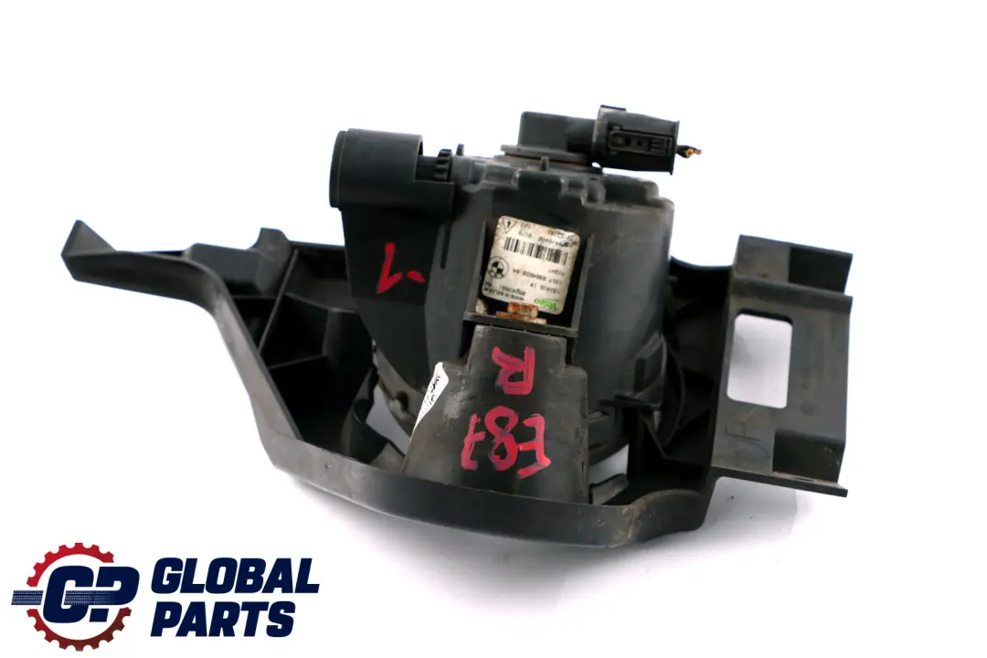 Halogen prawy lampa przeciwmgłowa do BMW E70 E84 E87 o numerze 63176924656 BMW E70 E84 E87 Halogen prawy lampa przeciwmgłowa - SKU 6924656-1 - Numer Części 63176924656