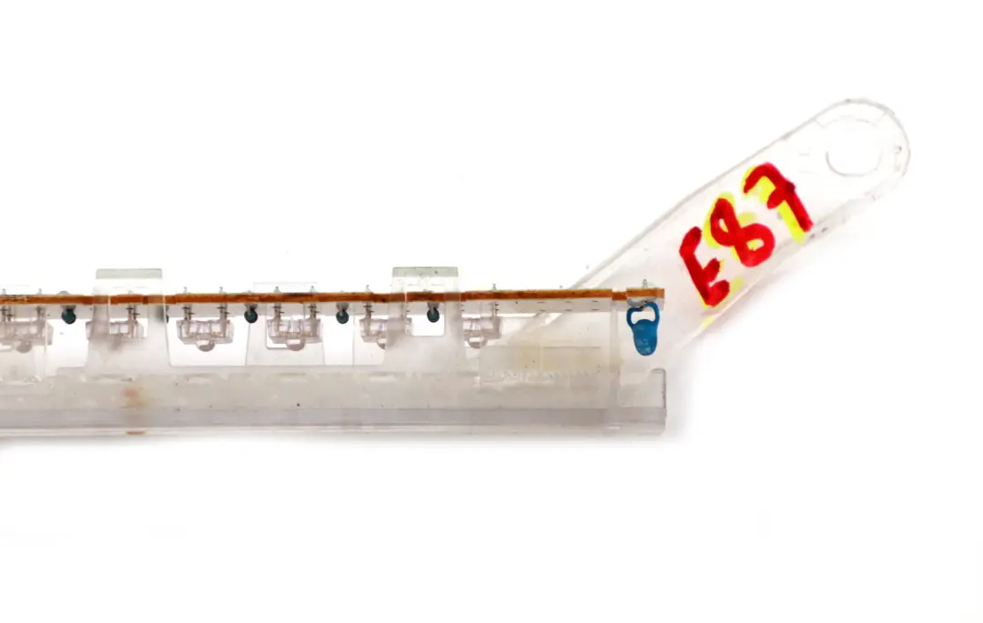 Troisieme Feu Stop Blanc Arriere 6325 pour BMW 1 E81 E87 E87N LCI à propos du numéro de pièce 6924673 BMW 1 E81 E87 E87N LCI Troisieme Feu Stop Blanc Arriere 6325 - SKU 6924673-1 - Numéro de pièce 6924673