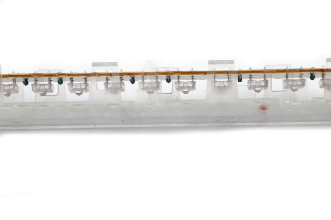 Luz Freno Trasera Palanca Alta Tercera Luz Freno Transparente para BMW E87 E87N con número de pieza 6924673 BMW E87 E87N Luz Freno Trasera Palanca Alta Tercera Luz Freno Transparente - SKU 6924673-1 - Número de pieza 6924673