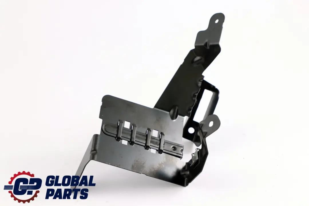 Uchwyt Mocowanie Wzmacniacza Hifi do BMW E60 o numerze 6925100 BMW E60 Uchwyt Mocowanie Wzmacniacza Hifi - SKU 6925100 - Numer Części 6925100