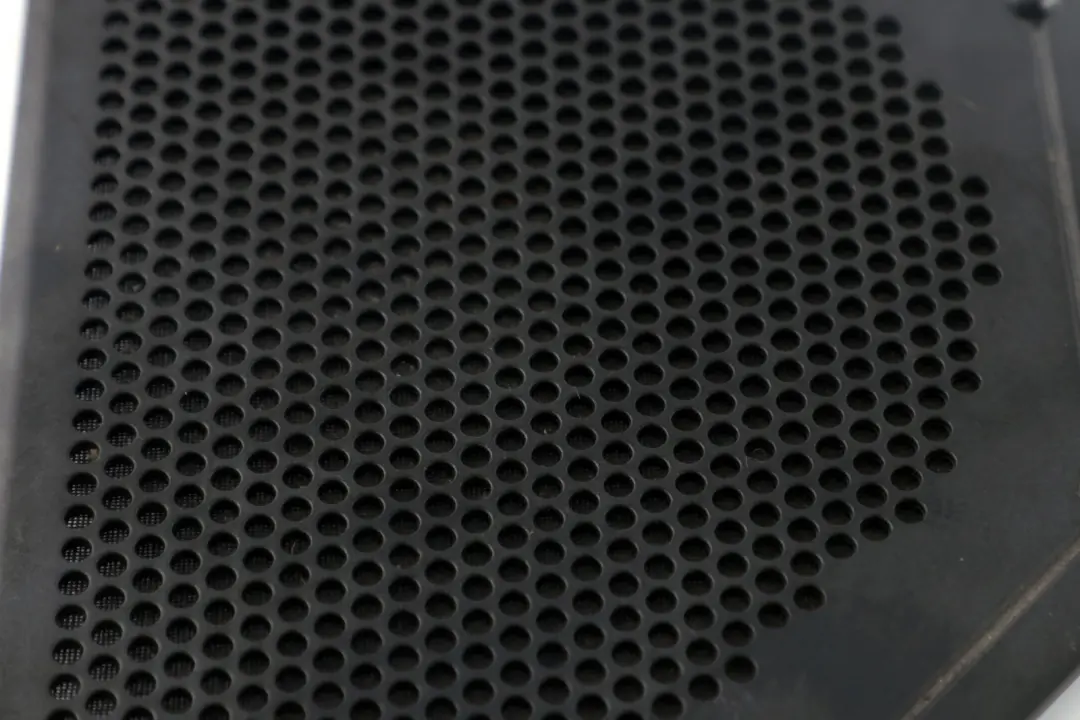 Central Woofer Trim Cover to BMW 3 Series E90 E91 E92 LCI with Part number 6925337 BMW 3 Series E90 E91 E92 LCI Central Woofer Trim Cover - SKU 6925337 - Part number 6925337