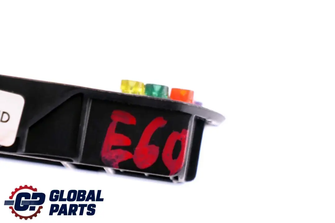 Riserva Portafusibili Alloggiamento per BMW E60 E61 E63 con numero di parte 6925642 BMW E60 E61 E63 Riserva Portafusibili Alloggiamento - SKU 6925642 - Numero di parte 6925642