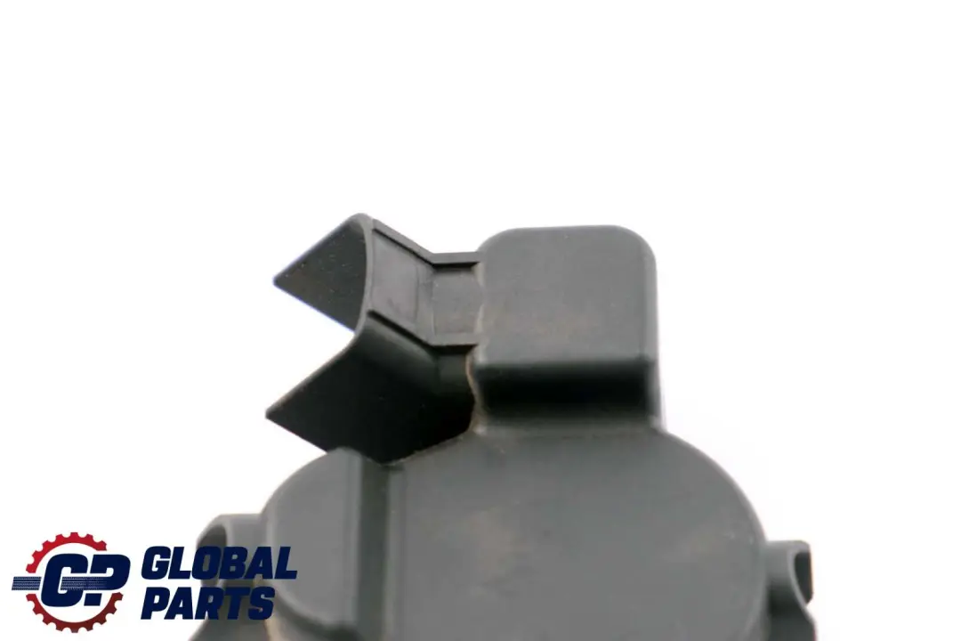 Osłona Przewodu Plus Pod Maską do BMW E81 E87 E90 E91 o numerze 6925716 BMW E81 E87 E90 E91 Osłona Przewodu Plus Pod Maską - SKU 6925716 - Numer Części 6925716