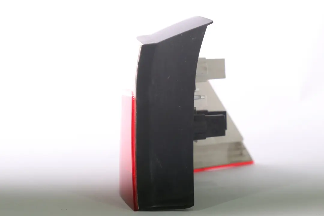 Light White Left Lamp N/S to BMW 5 Series 1 E61 Rear with Part number 6925891 BMW 5 Series 1 E61 Rear Light White Left Lamp N/S - SKU 6925891-1 - Part number 6925891