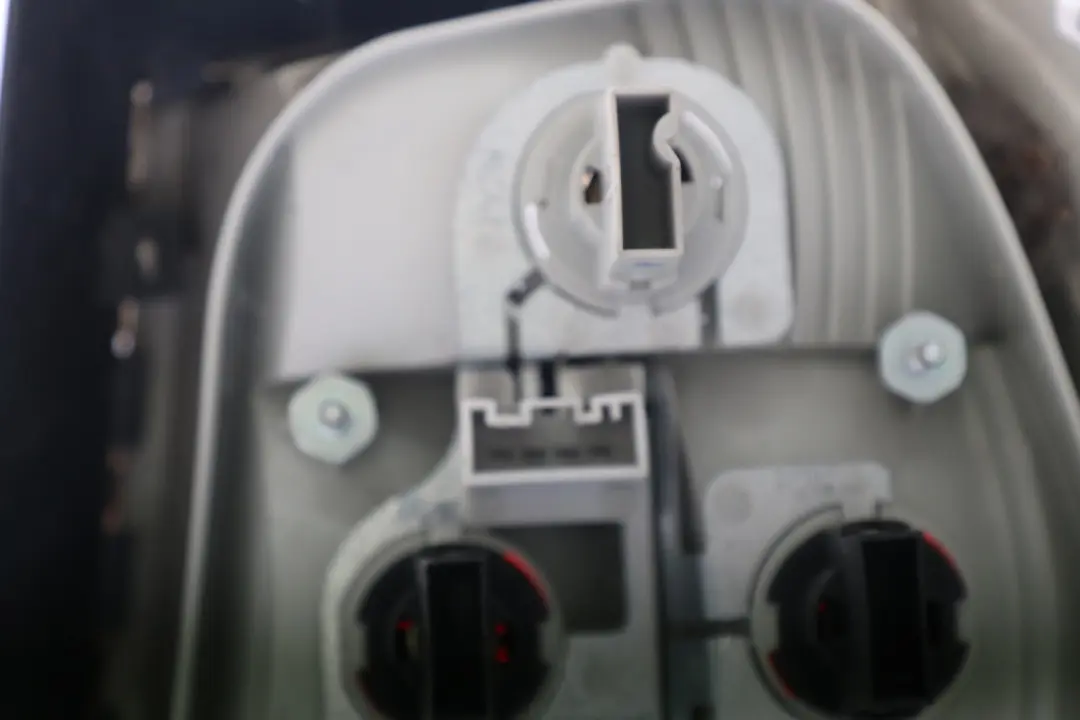 Light White Left Lamp N/S to BMW 5 Series 1 E61 Rear with Part number 6925891 BMW 5 Series 1 E61 Rear Light White Left Lamp N/S - SKU 6925891-1 - Part number 6925891