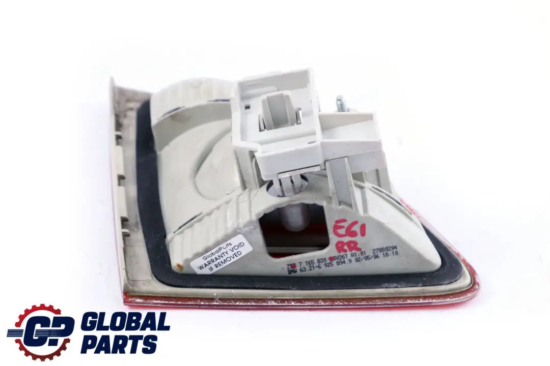 Luce posteriore destra nel portellone del bagagliaio per BMW 5 E61 Touring con numero di parte 6925894 BMW 5 E61 Touring Luce posteriore destra nel portellone del bagagliaio - SKU 6925894 - Numero di parte 6925894
