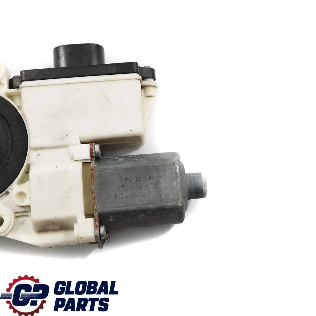 Right O/S Door Electric Window Motor Regulator Drive to BMW X3 E83 Rear with Part number 6925966 BMW X3 E83 Rear Right O/S Door Electric Window Motor Regulator Drive - SKU 6925966-1 - Part number 6925966