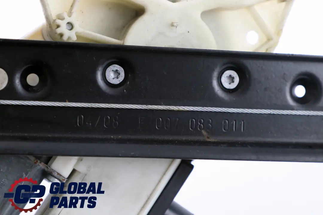Mechanizm Podnoszenia Szyby Prawy Tył Podnosnik do BMW X3 E83 o numerze 6925966 BMW X3 E83 Mechanizm Podnoszenia Szyby Prawy Tył Podnosnik - SKU 6925966 - Numer Części 6925966
