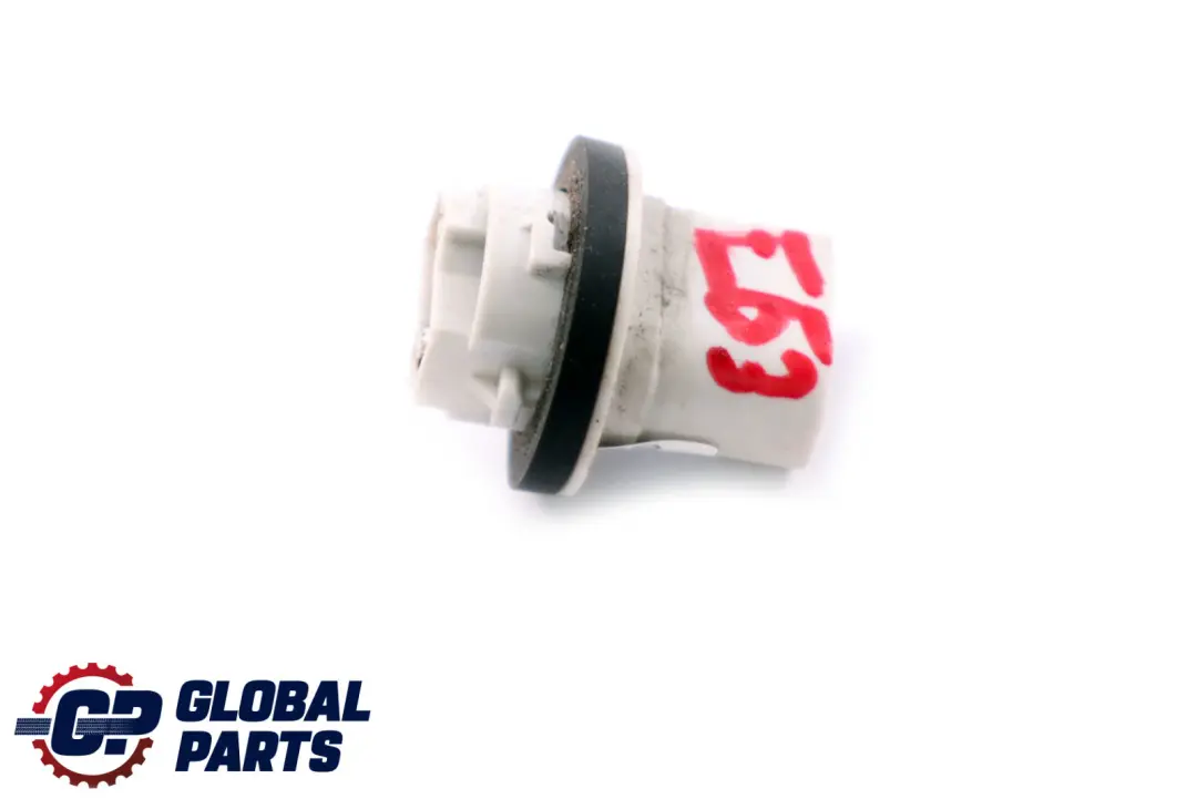 Douille d'ampoule Clignotant Blanc Avant pour BMW E63 E64 à propos du numéro de pièce 6926468 BMW E63 E64 Douille d'ampoule Clignotant Blanc Avant - SKU 6926468 - Numéro de pièce 6926468