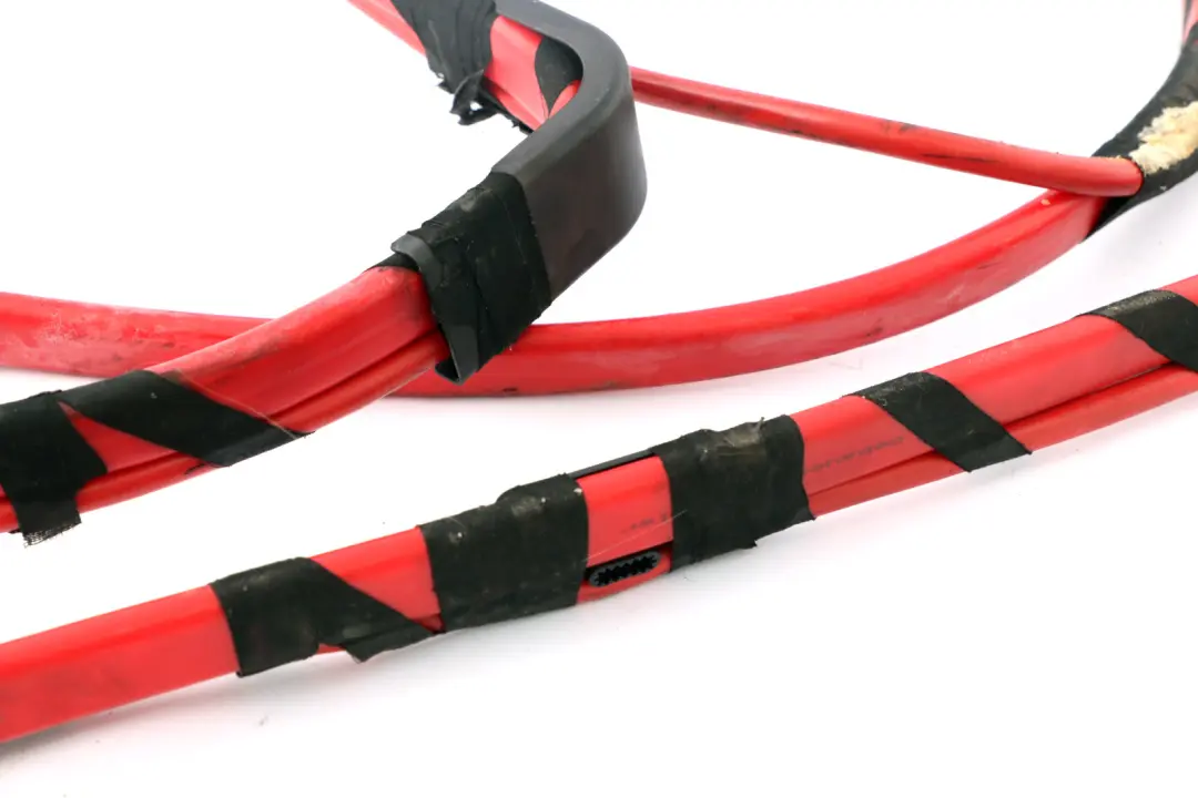 Cavo Batteria Polo Positivo 6112 per BMW E65 con numero di parte 6926795 BMW E65 Cavo Batteria Polo Positivo 6112 - SKU 6926795 - Numero di parte 6926795