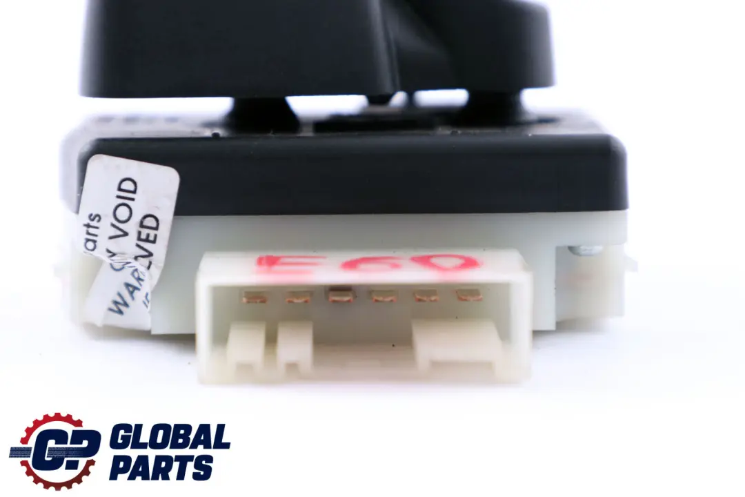 Front Seat Adjustment Switch Right O/S 6930048 to BMW E60 E61 with Part number 6926962 BMW E60 E61 Front Seat Adjustment Switch Right O/S 6930048 - SKU 6926962 - Part number 6926962