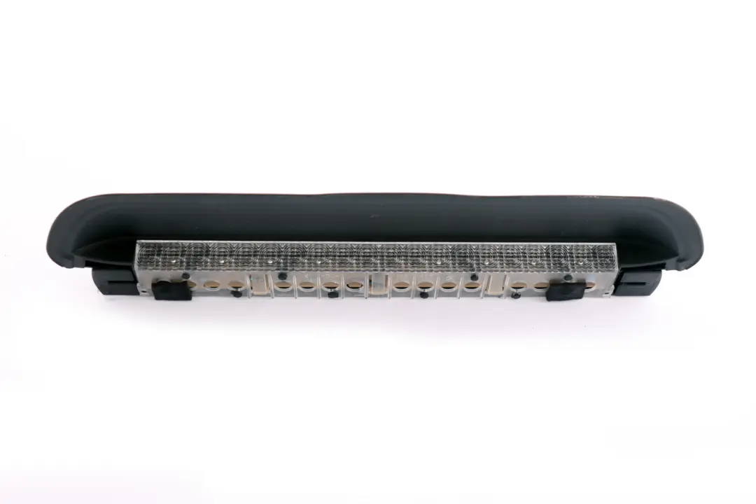 Światło Stop Trzecia Lampa Tylna Tył do BMW E60 o numerze 6927018 BMW E60 Światło Stop Trzecia Lampa Tylna Tył - SKU 6927018 - Numer Części 6927018