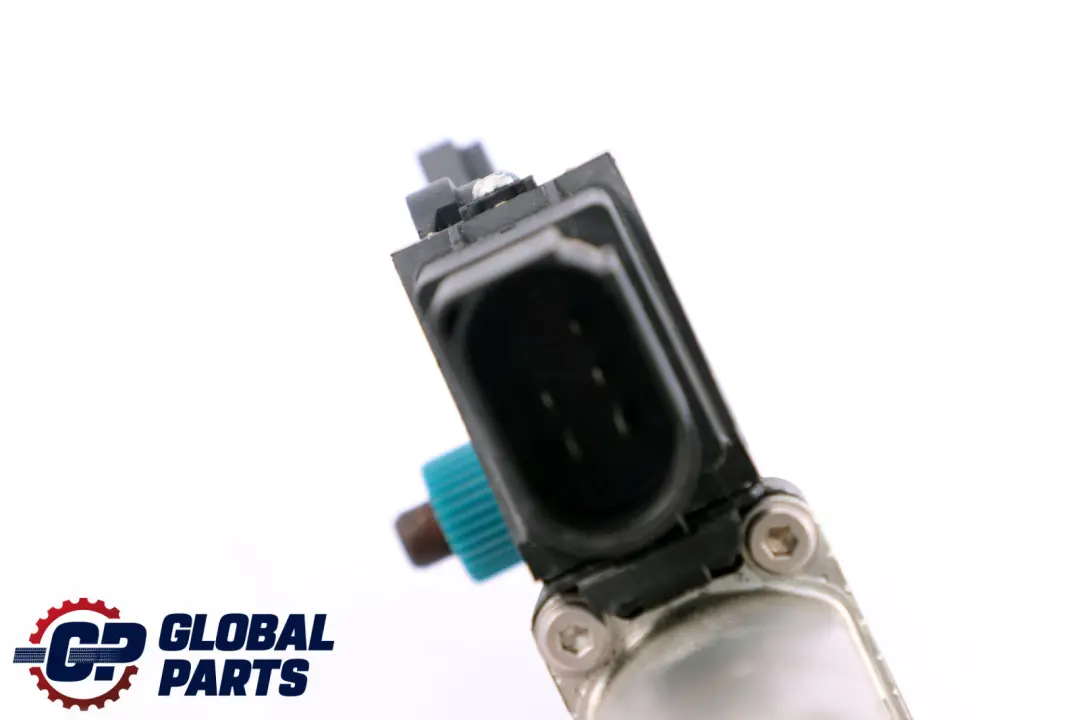 Motore Alzacristalli azionamento posteriore destro per BMW E87 E90 E91 LCI con numero di parte 6927026 BMW E87 E90 E91 LCI Motore Alzacristalli azionamento posteriore destro - SKU 6927026 - Numero di parte 6927026