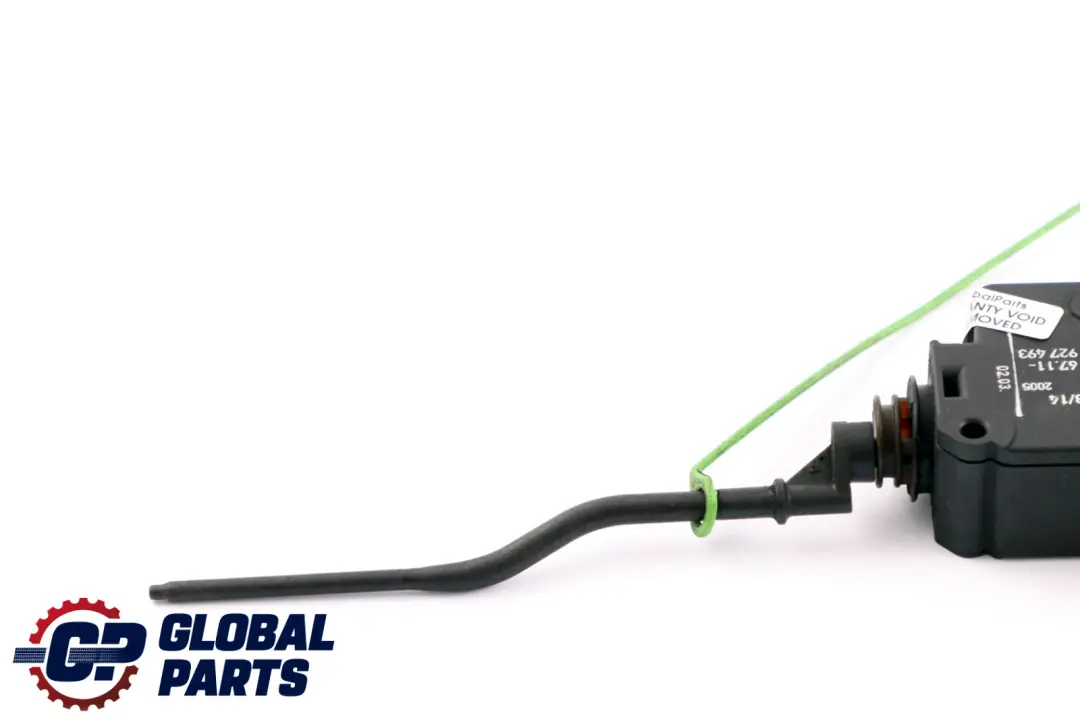 Mecanismo De apertura De La tapa del deposito De combustible para BMW E46 con número de pieza 6927493 BMW E46 Mecanismo De apertura De La tapa del deposito De combustible - SKU 6927493 - Número de pieza 6927493