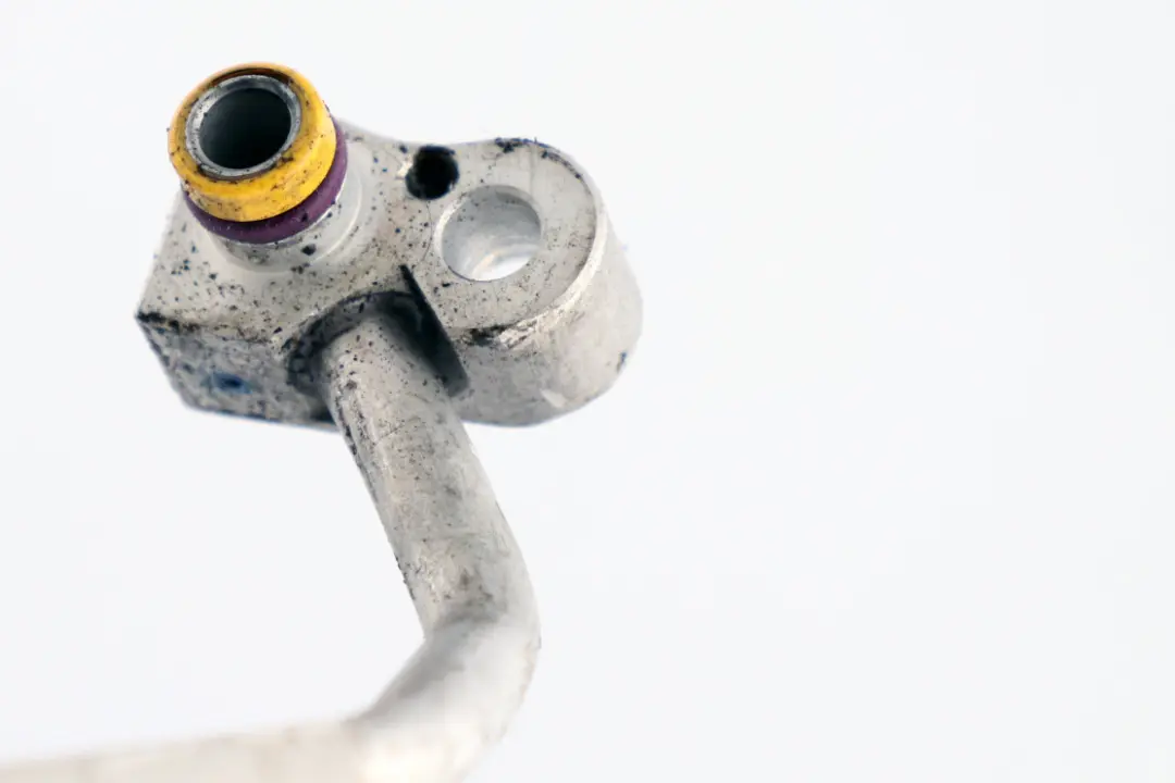 Pressure Hose Condenser Evaporator Air Con A/C Pipe to BMW 1 Series E81 E87 with Part number 6927541 BMW 1 Series E81 E87 Pressure Hose Condenser Evaporator Air Con A/C Pipe - SKU 6927541 - Part number 6927541