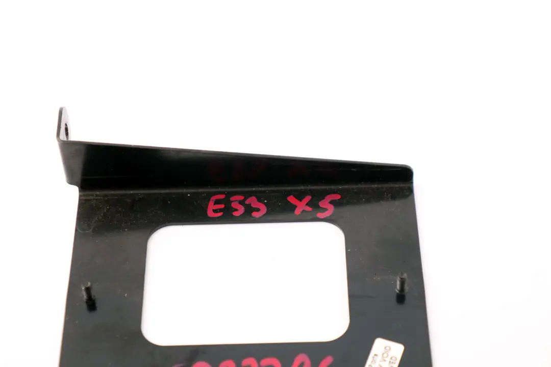 Amplifier Compensator Holder Catch Bracket to BMW X5 Series E53 with Part number 6927786 BMW X5 Series E53 Amplifier Compensator Holder Catch Bracket - SKU 6927786 - Part number 6927786