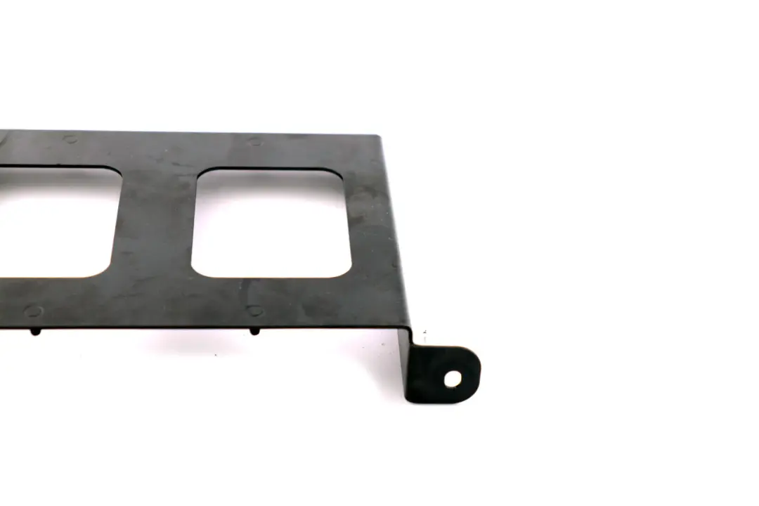 Uchwyt Wspornika Wzmacniacza do BMW E53 o numerze 6927786 BMW E53 Uchwyt Wspornika Wzmacniacza - SKU 6927786 - Numer Części 6927786