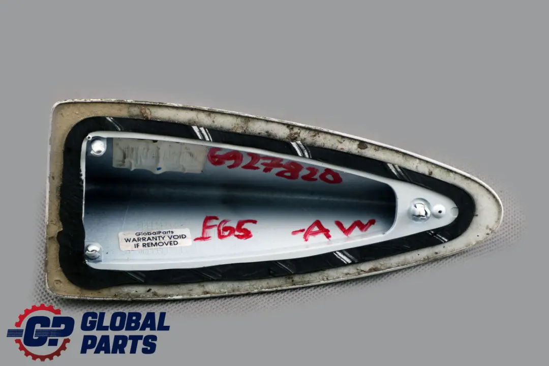 Empty Housing Exterior Cover Roof Antenna Shark Alpinweiss 3 to BMW 7 Series E65 with Part number 6927820 BMW 7 Series E65 Empty Housing Exterior Cover Roof Antenna Shark Alpinweiss 3 - SKU 6927820-AW - Part number 6927820