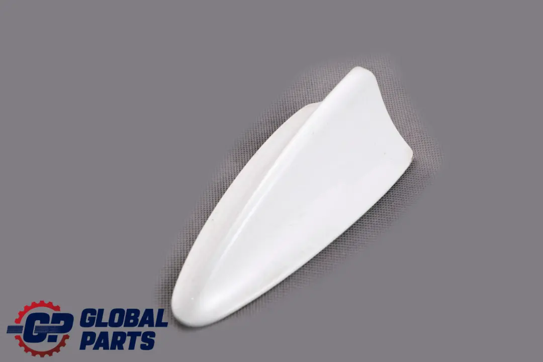 Empty Housing Exterior Cover Roof Antenna Shark Alpinweiss 3 to BMW 7 Series E65 with Part number 6927820 BMW 7 Series E65 Empty Housing Exterior Cover Roof Antenna Shark Alpinweiss 3 - SKU 6927820-AW - Part number 6927820