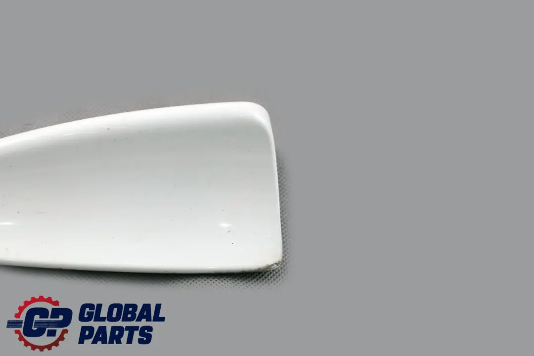 Leergehäuse Gehäuse Dachantenne Antenne Alpinweiss 3 für BMW 7 er E65 E66 E67 mit Teilenummer 6927820 BMW 7 er E65 E66 E67 Leergehäuse Gehäuse Dachantenne Antenne Alpinweiss 3 - SKU 6927820-AW - Teilenummer 6927820