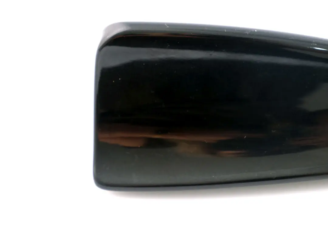 Osłona anteny dachowej Czarny Szafir do BMW E65 o numerze 6927820 BMW E65 Osłona anteny dachowej Czarny Szafir - SKU 6927820-BS - Numer Części 6927820