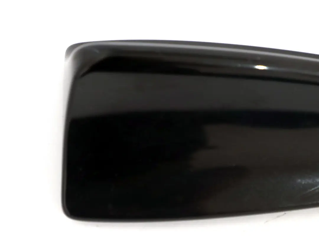 Copertura vuota antenna squalo tetto esterno Black Sapphire per BMW E65 con numero di parte 6927820 BMW E65 Copertura vuota antenna squalo tetto esterno Black Sapphire - SKU 6927820-BS - Numero di parte 6927820