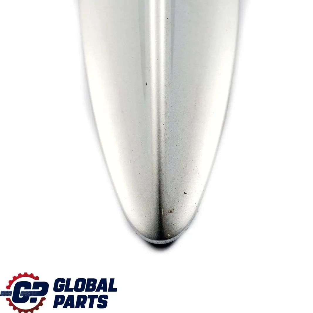 Carcasa Vacia Cubierta Exterior Techo Antena Tiburon Titansilber Plata para BMW E65 con número de pieza 6927820 BMW E65 Carcasa Vacia Cubierta Exterior Techo Antena Tiburon Titansilber Plata - SKU 6927820-TS - Número de pieza 6927820