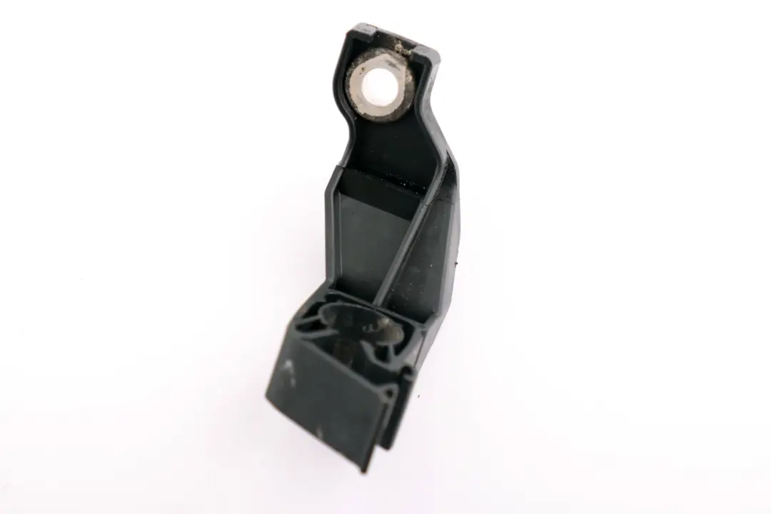 Bracket Suction Pipe Airconditioner to BMW 1 3 Series E81 E87 E90 E91 with Part number 6927848 BMW 1 3 Series E81 E87 E90 E91 Bracket Suction Pipe Airconditioner - SKU 6927848 - Part number 6927848