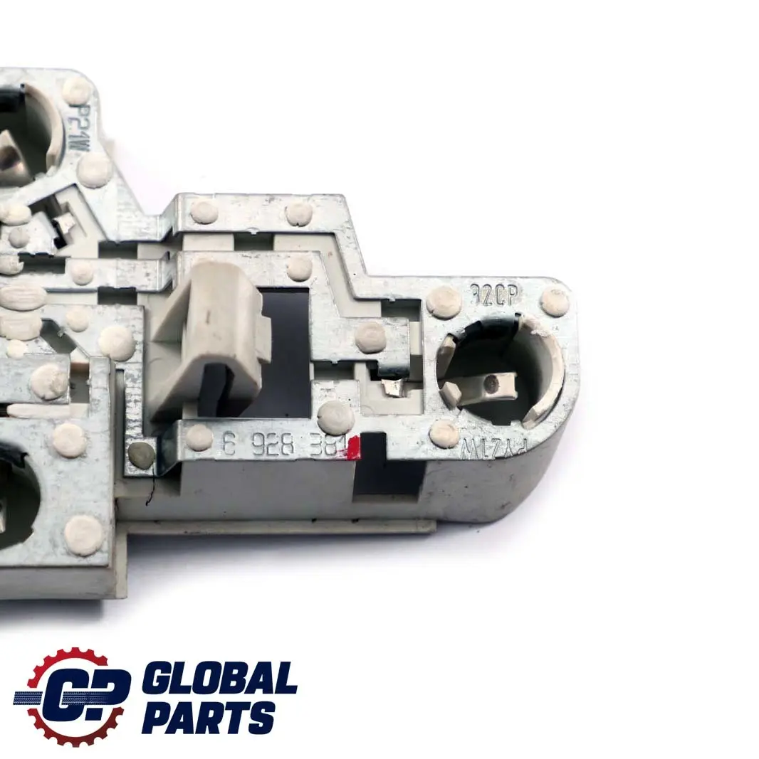 Lampenträger Links Für Blinker Weiss für BMW 3 er E46 mit Teilenummer 6928381 BMW 3 er E46 Lampenträger Links Für Blinker Weiss - SKU 6928381 - Teilenummer 6928381