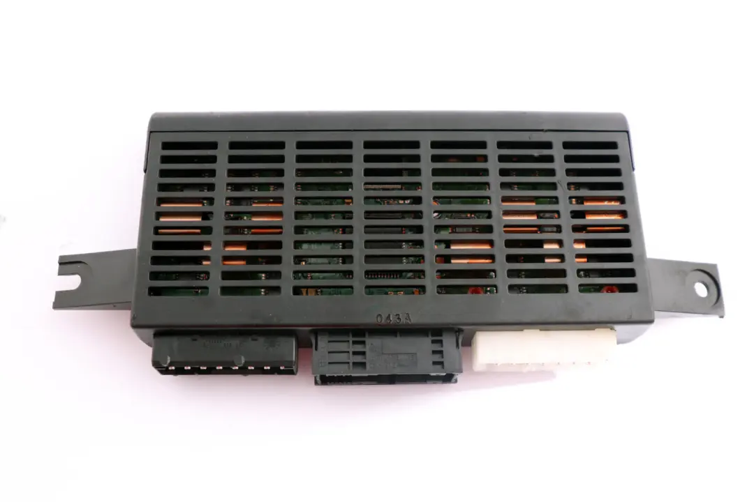 Light Check Module Control Unit ECU Lear LCM IV to BMW X5 E53 with Part number 61356928931 BMW X5 E53 Light Check Module Control Unit ECU Lear LCM IV - SKU 6928931 - Part number 61356928931