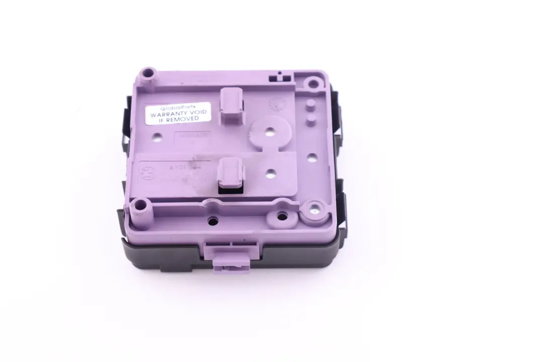 Puszka Akumulatora Klemy Plus Dodatni Biegun do BMW X3 E83 o numerze 61136928944 BMW X3 E83 Puszka Akumulatora Klemy Plus Dodatni Biegun - SKU 6928944 - Numer Części 61136928944