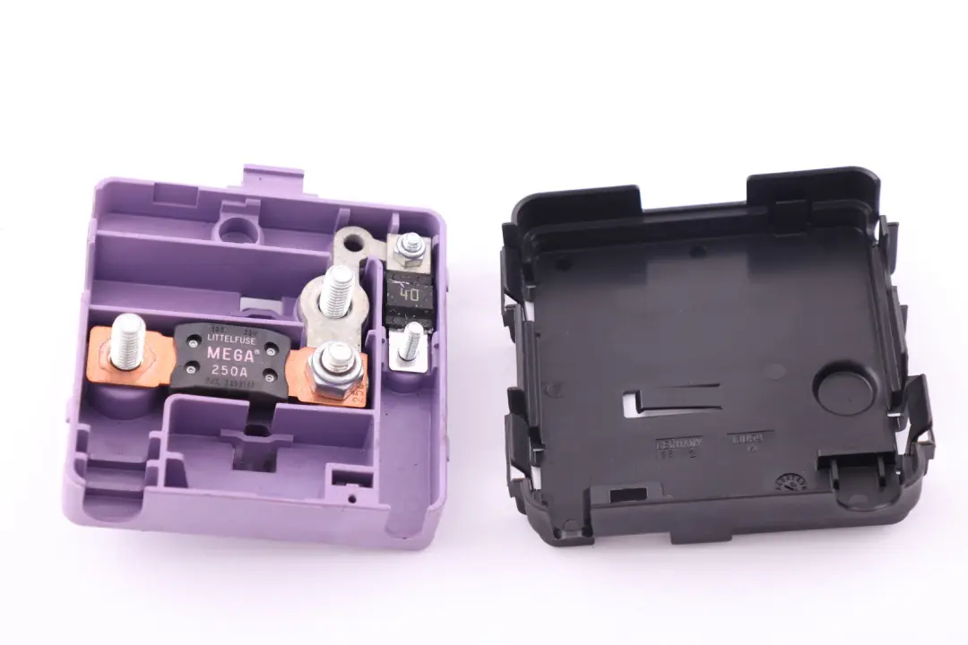 Stützpunkt B+ Gepäckraum Batteriekabel 6113 für BMW X3 er E83 mit Teilenummer 61136928944 BMW X3 er E83 Stützpunkt B+ Gepäckraum Batteriekabel 6113 - SKU 6928944 - Teilenummer 61136928944