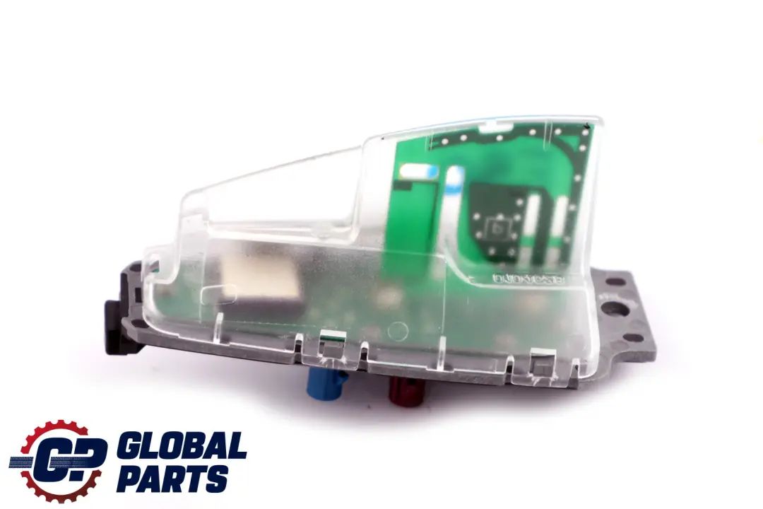 Antenne de Toit Haifischflosseantenne 6950704 pour BMW E82 E90 E92 à propos du numéro de pièce 6929347 BMW E82 E90 E92 Antenne de Toit Haifischflosseantenne 6950704 - SKU 6929347 - Numéro de pièce 6929347