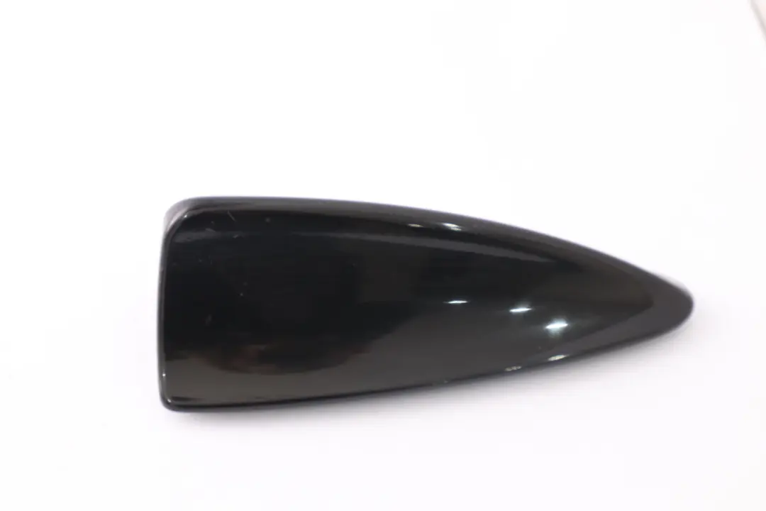 Empty Housing Exterior Cover Roof Antenna Shark Black Sapphire to BMW 5 Series E61 with Part number 6929373 BMW 5 Series E61 Empty Housing Exterior Cover Roof Antenna Shark Black Sapphire - SKU 6929373-BS - Part number 6929373