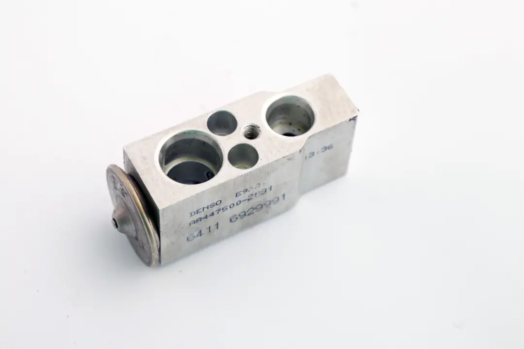 BMW Z4 Serie E85 E86 Soupape de Decharge Climatisation 6411 - SKU 6929991 - Numéro de pièce 6929991
