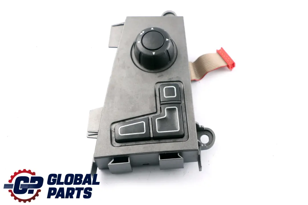 Panel Przełączniki Regulacji Fotela Prawy do BMW E65 E66 o numerze 6930026 BMW E65 E66 Panel Przełączniki Regulacji Fotela Prawy - SKU 6930026 - Numer Części 6930026
