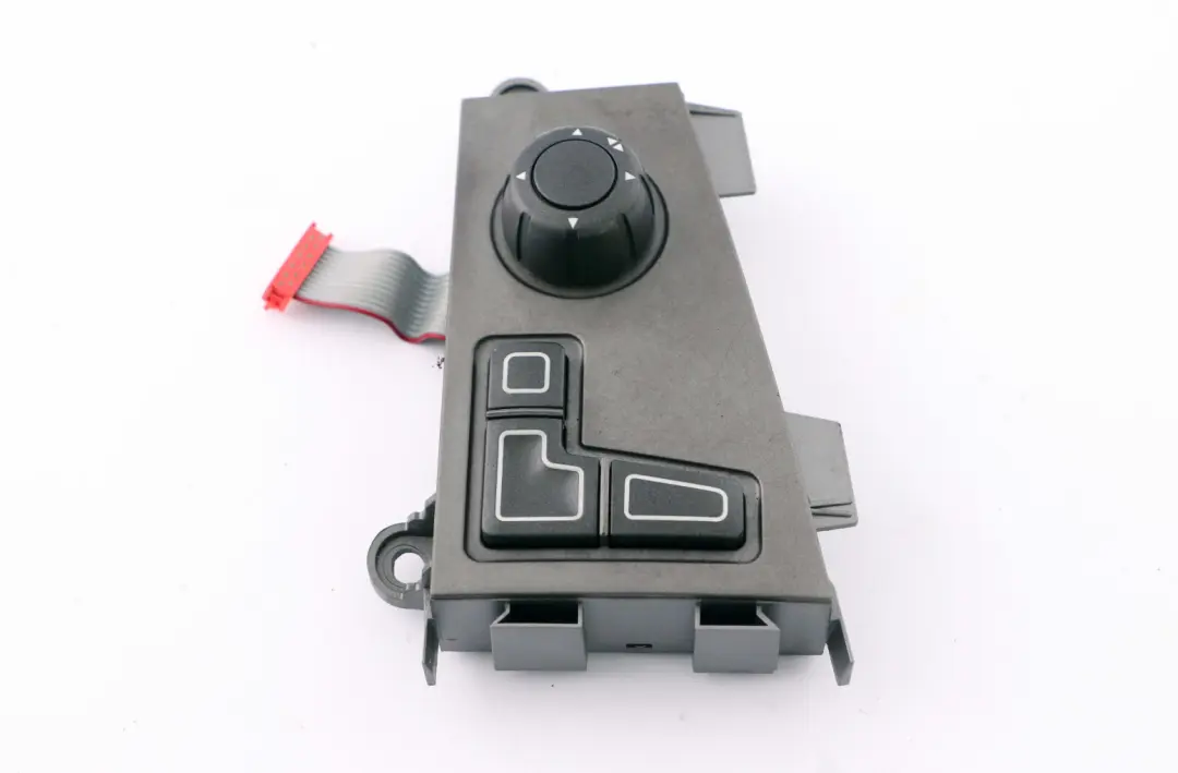 Interruttore Regolazione Sedile Anteriore Sinistra per BMW E65 E66 con numero di parte 6930027 BMW E65 E66 Interruttore Regolazione Sedile Anteriore Sinistra - SKU 6930027 - Numero di parte 6930027